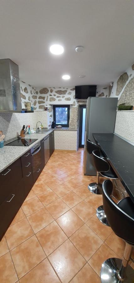 Quinta Da Tormenta -14 Pessoas- Cabeceiras De Basto 2 Casas E Piscina Privada Villa Eksteriør bilde