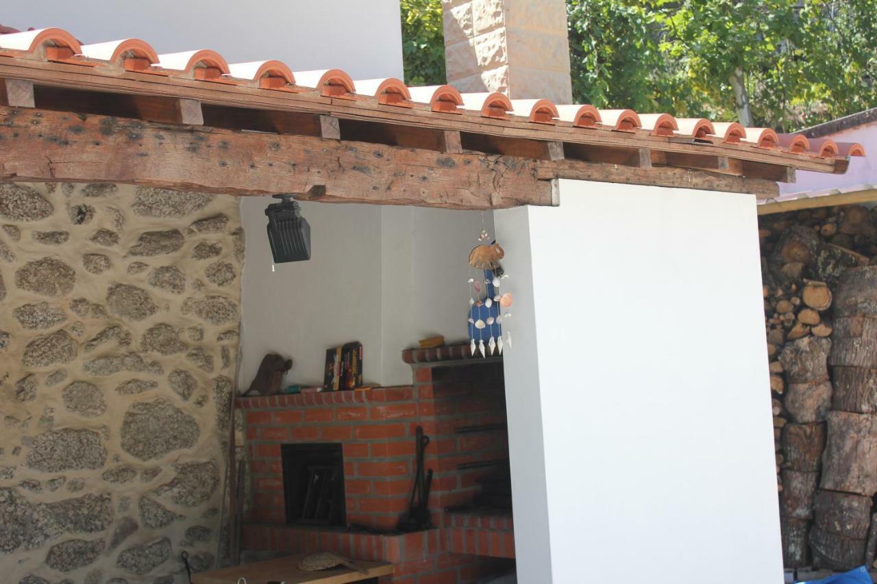 Quinta Da Tormenta -14 Pessoas- Cabeceiras De Basto 2 Casas E Piscina Privada Villa Eksteriør bilde