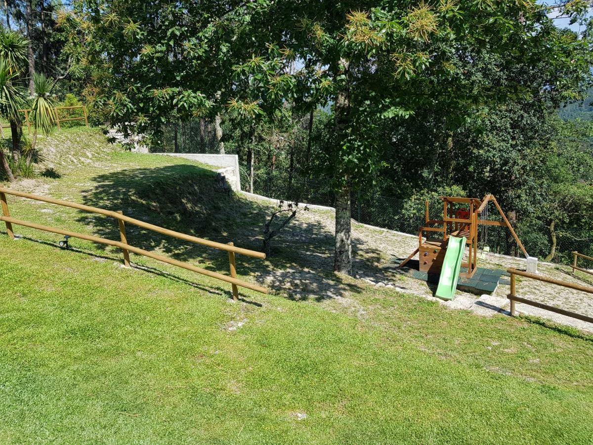 Quinta Da Tormenta -14 Pessoas- Cabeceiras De Basto 2 Casas E Piscina Privada Villa Eksteriør bilde