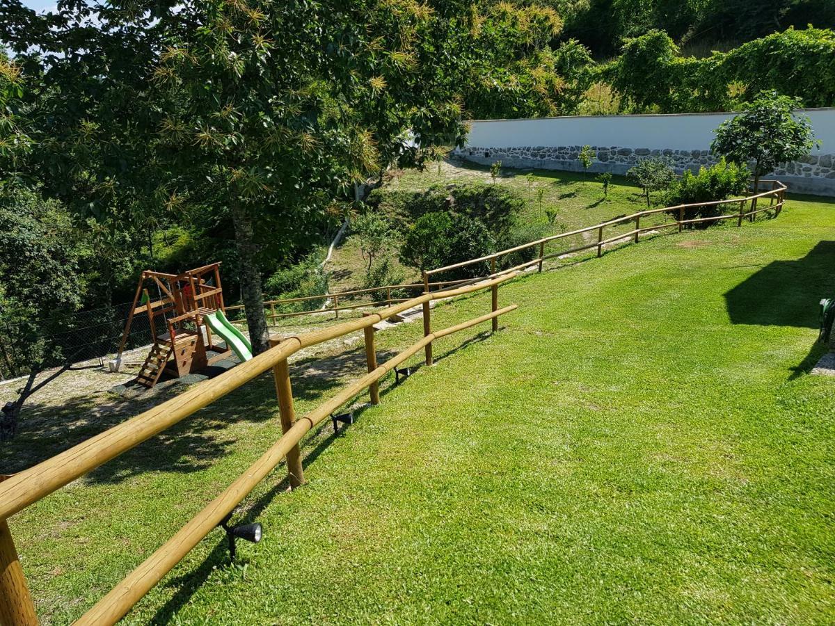 Quinta Da Tormenta -14 Pessoas- Cabeceiras De Basto 2 Casas E Piscina Privada Villa Eksteriør bilde